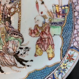 Een fijn Chinees famille rose eierschaal schoteltje, Yongzheng — foto 5