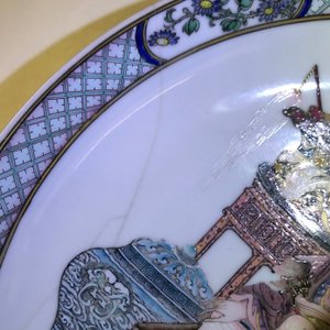 Een fijn Chinees famille rose 'ruby back' eierschaal bord, Yongzheng — foto 4