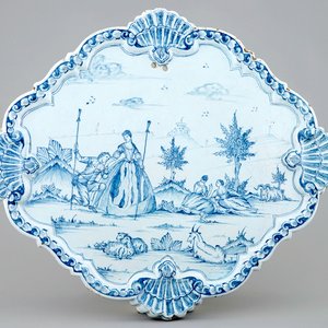 Een fijne blauw-witte Delfts aardewerken plaquette met romantisch decor, 18e eeuw — foto 1