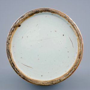 Een fijne Chinese blauw-wit op celadon fond vaas met foo honden, 19e eeuw — foto 6
