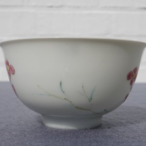 Een fijne Chinese famille rose kop en schotel met floraal decor, Yongzheng — foto 12