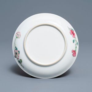Een fijne Chinese famille rose kop en schotel met floraal decor, Yongzheng — foto 9