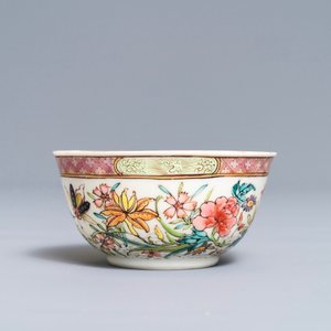 Een fijne Chinese famille rose kop en schotel met floraal decor, Yongzheng — foto 4