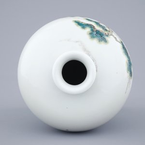 Een fijne Chinese famille rose meiping vaas met decor van personages, 19/20e eeuw — foto 5