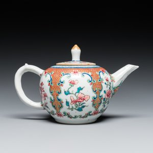 Een fijne Chinese famille rose theepot met deksel, Yongzheng — foto 4