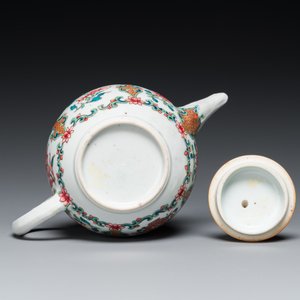 Een fijne Chinese famille rose theepot met deksel, Yongzheng — foto 7
