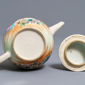 Een fijne Chinese famille rose theepot met Europees decor, Qianlong — foto 7