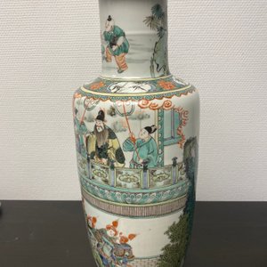 Een fijne Chinese famille verte rouleau vaas, Kangxi — foto 16