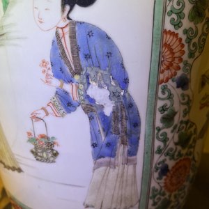 Een fijne Chinese famille verte rouleau vaas, Kangxi — foto 16