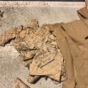 Een fijne Chinese grisaille 'winterlandschap' plaquette in houten tafelscherm, Republiek, 20e eeuw — foto 29
