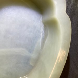 Een fijne Chinese kom in witte jade op houten voet, Kangxi — foto 15