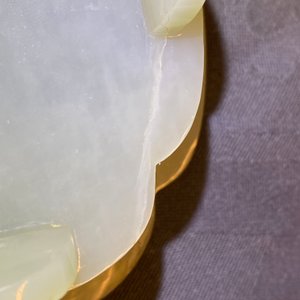 Een fijne Chinese kom in witte jade op houten voet, Kangxi — foto 20