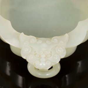 Een fijne Chinese kom in witte jade op houten voet, Kangxi — foto 10
