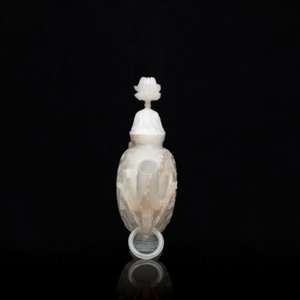 Een fijne Chinese theepot in witte jade met floraal decor in Mogoolse stijl, 18/19e eeuw — foto 5