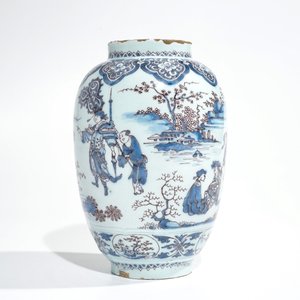 Een fijne Delftse chinoiserie vaas in blauwwit en mangaan, 17e eeuw — foto 3