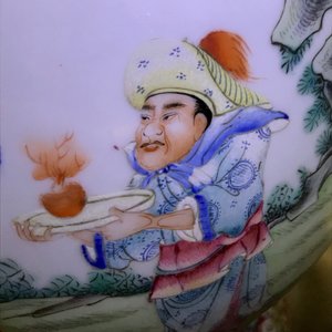 Een flesvormige Chinese famille rose vaas, Qianlong merk, Republiek, 20e eeuw — foto 20