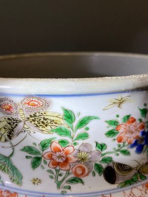 Een fraai paar grote Chinese famille verte dekselvazen, Kangxi — foto 37