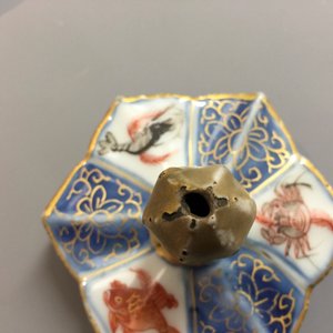 Een fraai paar grote Chinese Imari-stijl theepotten met deksels, Kangxi — foto 15