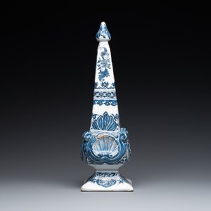 Een fraaie blauw-witte Delftse obelisk, eind 17e eeuw — foto 5