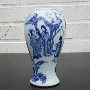 Een fraaie Chinese blauw-witte vaas, Kangxi — foto 7