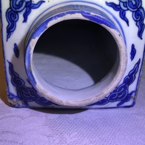 Een fraaie Chinese blauwwitte cong vaas met kraanvogels en trigrammen, Jiajing/Wanli — foto 8