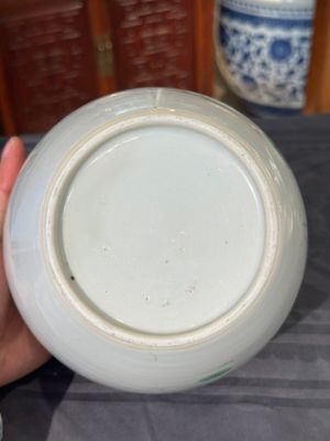 Een fraaie Chinese famille rose gemberpot met mandarijneenden en lotussen, Yongzheng — foto 12