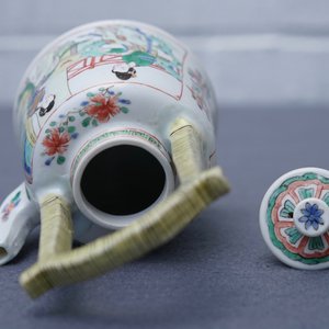 Een fraaie Chinese famille verte theepot met deksel, Kangxi — foto 20