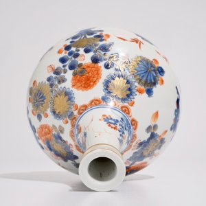 Een fraaie Chinese Imari-stijl flesvormige vaass, Kangxi — foto 6