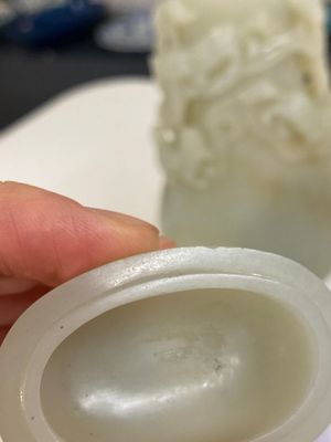 Een fraaie Chinese witte jade dekselvaas met boeddhistische leeuwen, Qing — foto 10