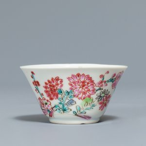 Een fraaie collectie Chinees blauwwit en famille rose porselein, Kangxi/Qianlong — foto 11