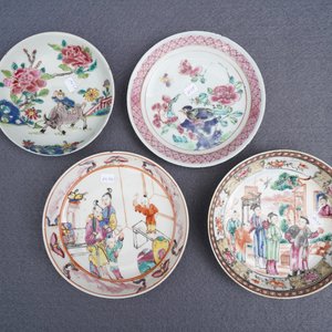 Een fraaie collectie Chinees blauwwit en famille rose porselein, Kangxi/Qianlong — foto 54