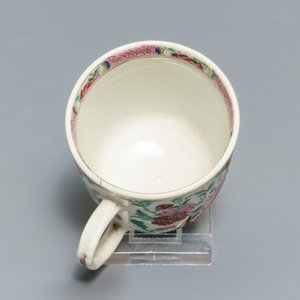 Een fraaie collectie Chinees famille rose theegoed, Yongzheng/Qianlong — foto 5