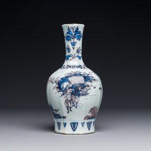Een fraaie flesvormige Delftse blauw-wit en mangane chinoiserie vaas, eind 17e eeuw — foto 2
