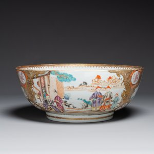 Een fraaie grote Chinese Canton famille rose kom met mandarijns decor, Qianlong — foto 3