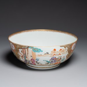Een fraaie grote Chinese Canton famille rose kom met mandarijns decor, Qianlong — foto 7