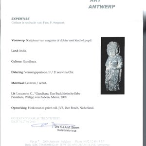 Een Gandhara sculptuur van de Bodhisattva Maitreya, een zittende Boeddha en een meester met kind in grijze schist, 1/5e eeuw — foto 7
