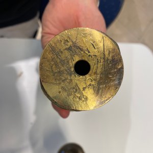 Een geelkoperen zes-armige kroonluchter met Sint-Jacob, Vlaanderen of Duitsland, 15/16e eeuw — foto 12