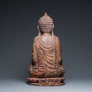 Een gelakte en vergulde houten sculptuur van een biddende asceet, wellicht Thailand, 18e eeuw — foto 3