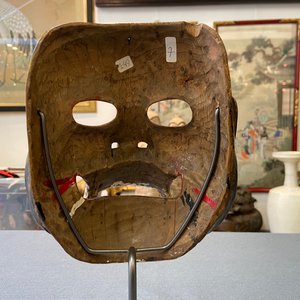Een gepolychromeerd houten masker, Indonesië, Java, 19e eeuw — foto 9