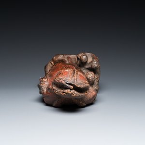 Een gepolychromeerde houten sculptuur van Sint-Nikolaas met drie badende jongens, 15/16e eeuw — foto 5