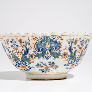 Een geribde Delftse kasjmier palet kom met ornamentdecor, ca. 1700 — foto 3