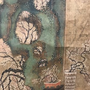 Een gesigneerde Chinese rolschildering op zijde met een tuinscène, 18/19e eeuw — foto 24