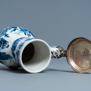 Een getorste blauw-witte Delftse chinoiserie kan met zilveren deksel, 17e eeuw — foto 8