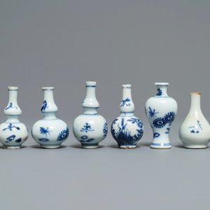 Een gevarieerd lot Chinees blauwwit porselein, Kangxi — foto 9