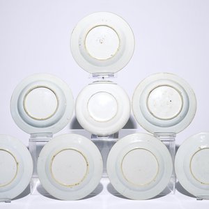 Een gevarieerd lot Chinees famille rose, Imari-stijl en blauw-wit porselein, 18/19e eeuw — foto 3