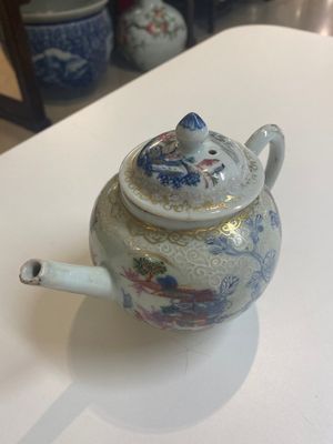 Een gevarieerde collectie Chinees blauw-wit en famille rose porselein, Qianlong en later — foto 11