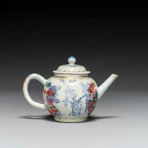 Een gevarieerde collectie Chinees blauw-wit en famille rose porselein, Qianlong en later — foto 11