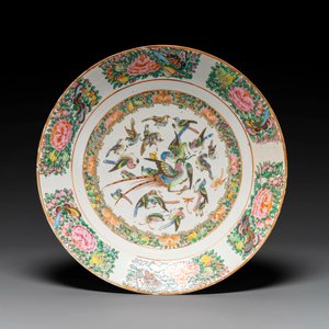 Een gevarieerde collectie Chinees blauw-wit en famille rose porselein, Qianlong en later — foto 2