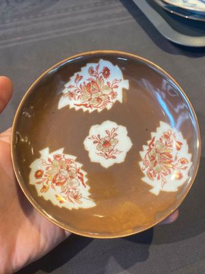 Een gevarieerde collectie Chinees blauw-wit, famille rose en Imari-stijl porselein, Yongzheng/Qianlong — foto 35