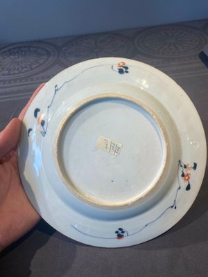 Een gevarieerde collectie Chinees blauw-wit, famille rose en Imari-stijl porselein, Yongzheng/Qianlong — foto 40